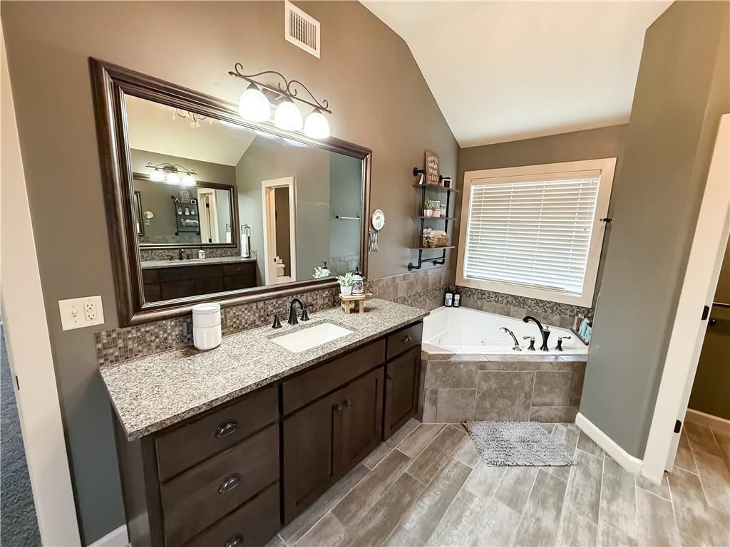1225 Kingsland Circle — photo 16