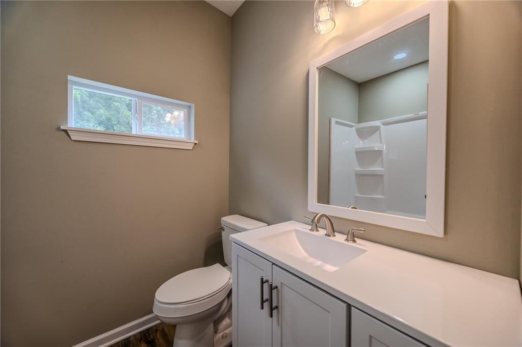 1305 Clinton Street — photo 15