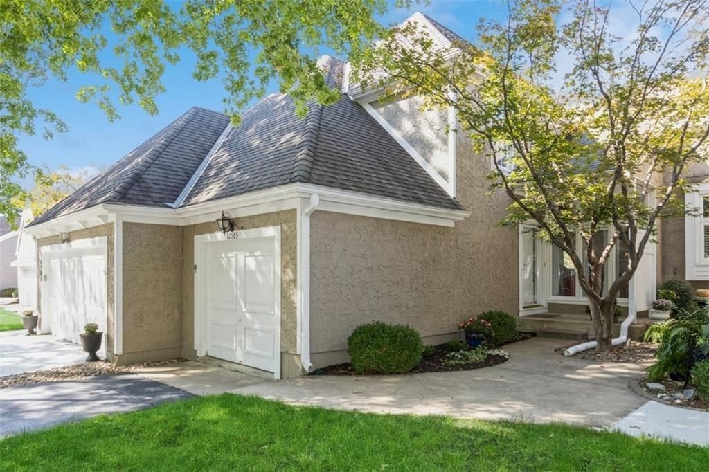 12585 Broadmoor Street, Overland Park, KS