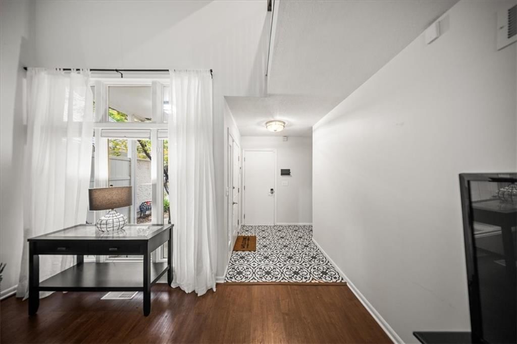 12585 Broadmoor Street — photo 8
