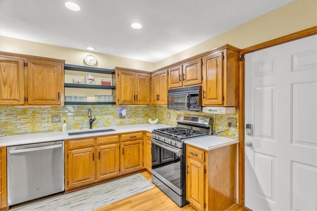 1401 NW Birdseye Court — photo 9