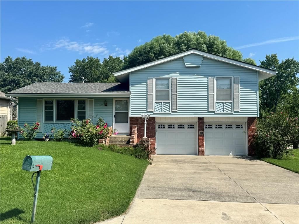 1405 Carrol Drive — photo 1