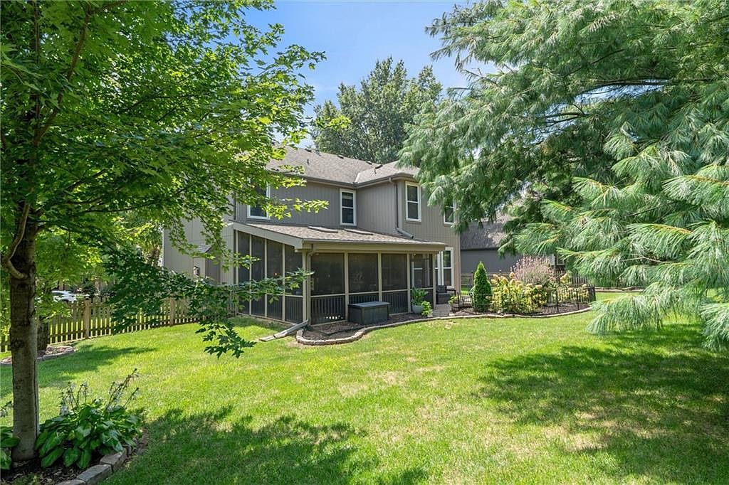 2900 SW 11th Terrace — photo 46