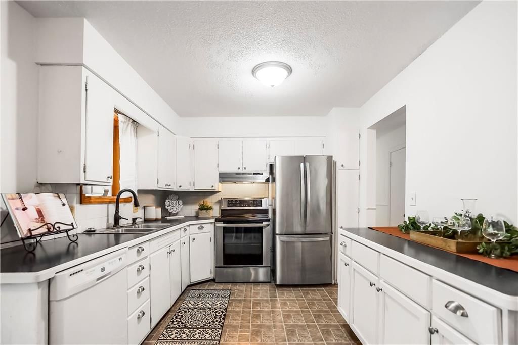 Photo 5 of 22 - 306 S Franklin Street