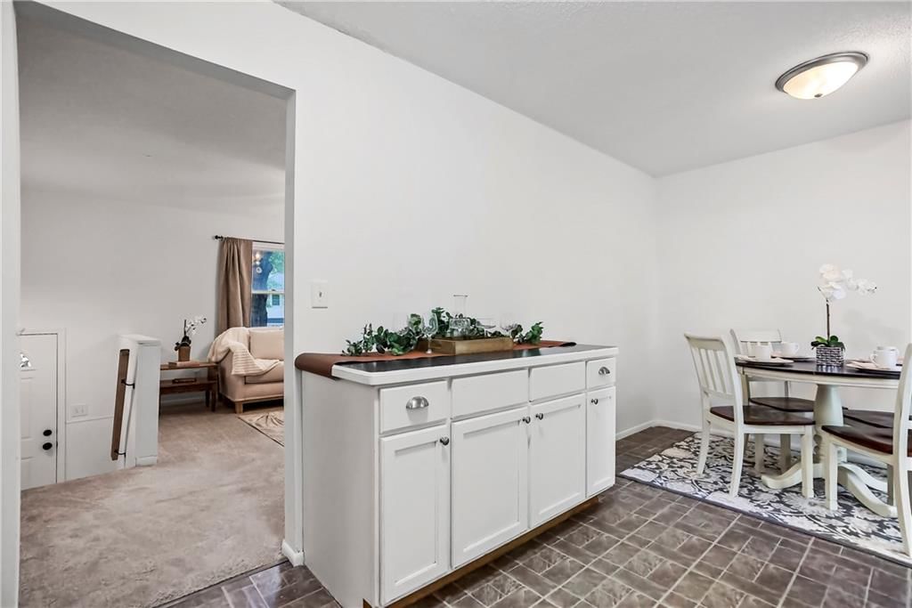 Photo 8 of 22 - 306 S Franklin Street