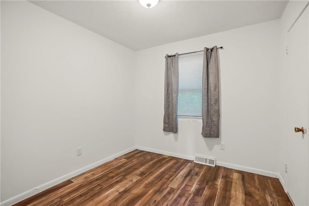 Photo 12 of 22 - 306 S Franklin Street
