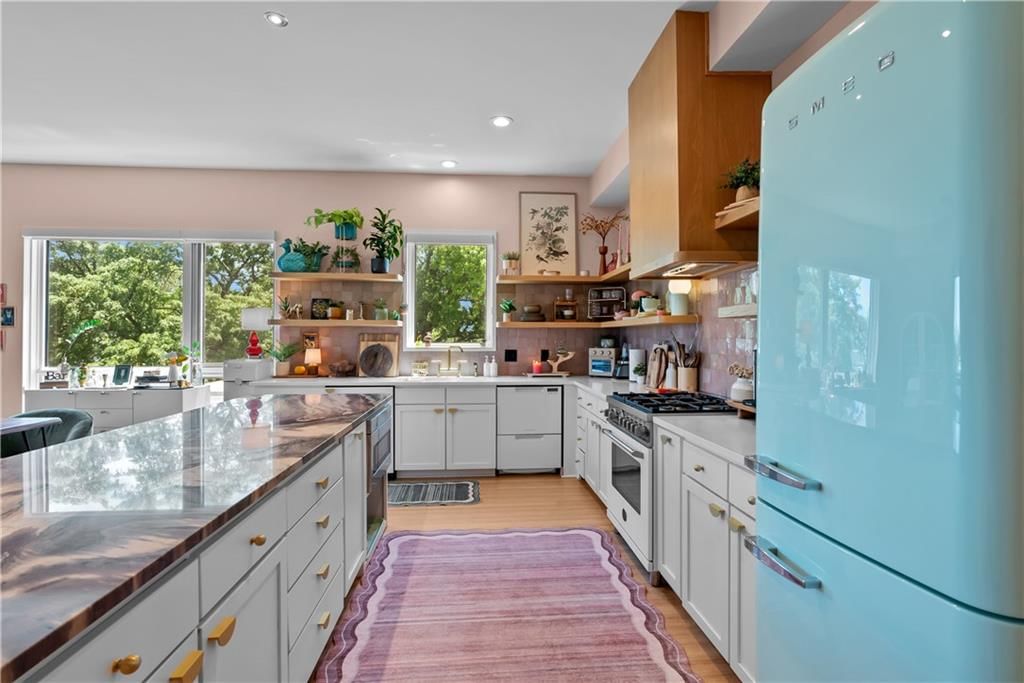 Photo 19 of 59 - 1604 Jefferson Street