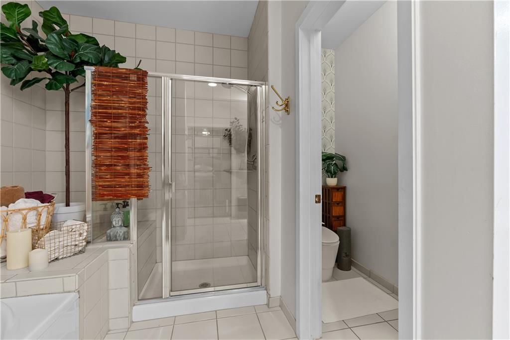 Photo 34 of 59 - 1604 Jefferson Street