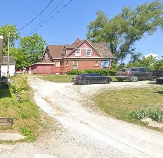 430 E 4th Street — photo 2