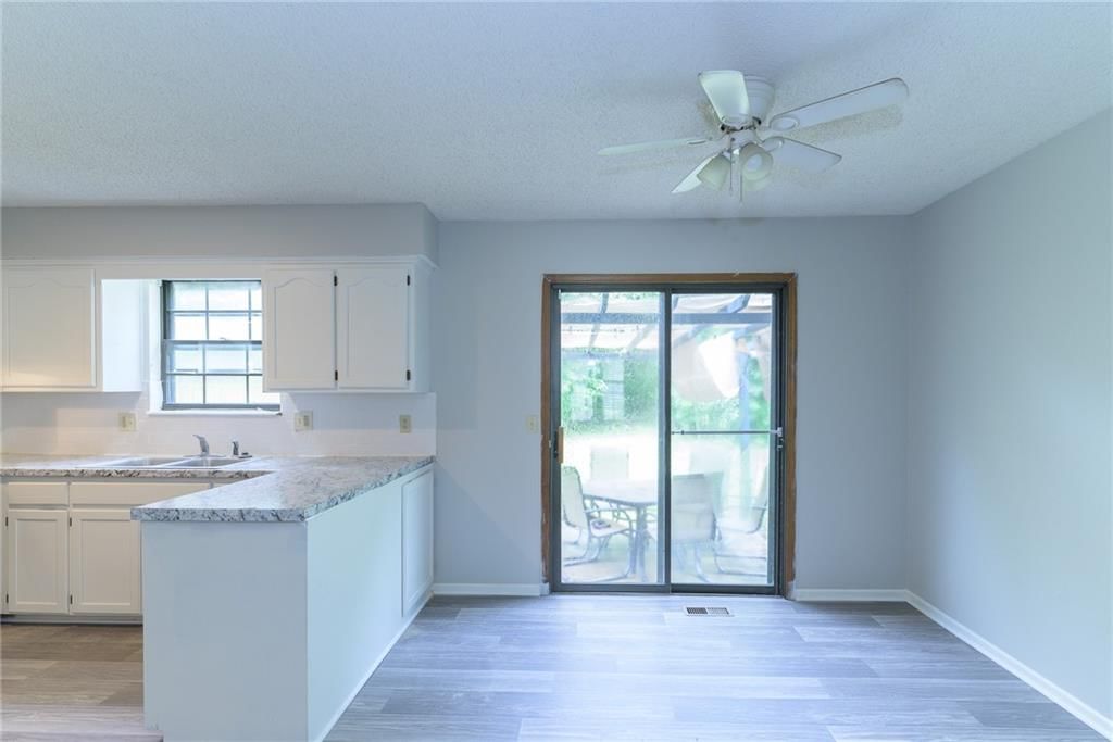 14938 Glenwood Street — photo 11