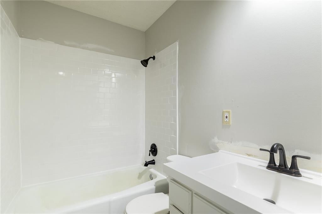 14938 Glenwood Street — photo 32