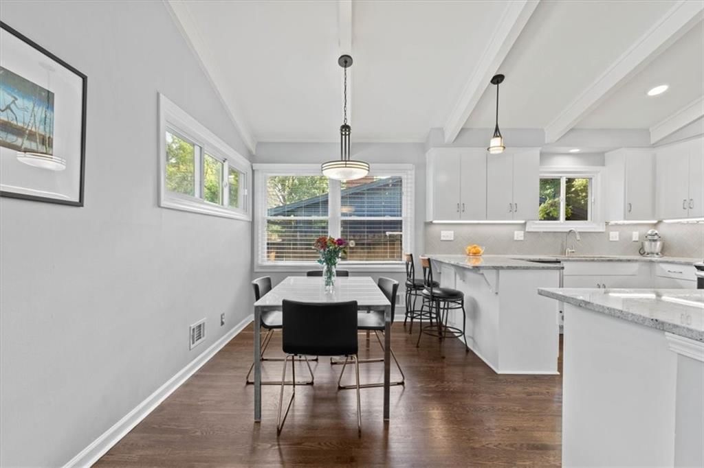 Photo 11 of 26 - 5807 W 75TH Terrace