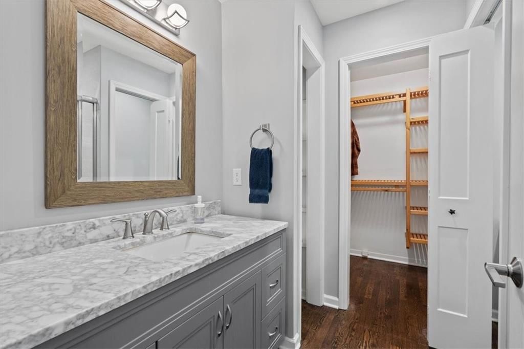 Photo 21 of 26 - 5807 W 75TH Terrace