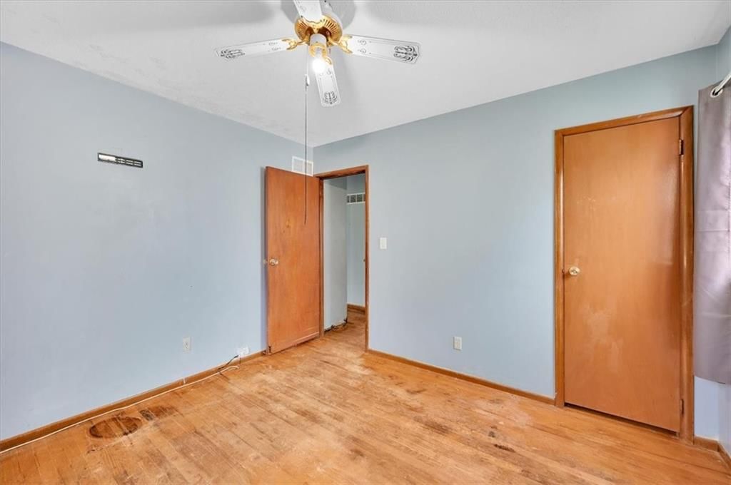 Photo 18 of 23 - 426 N 83rd Place