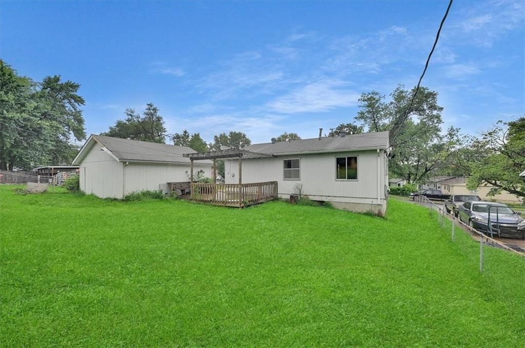 Photo 23 of 23 - 426 N 83rd Place