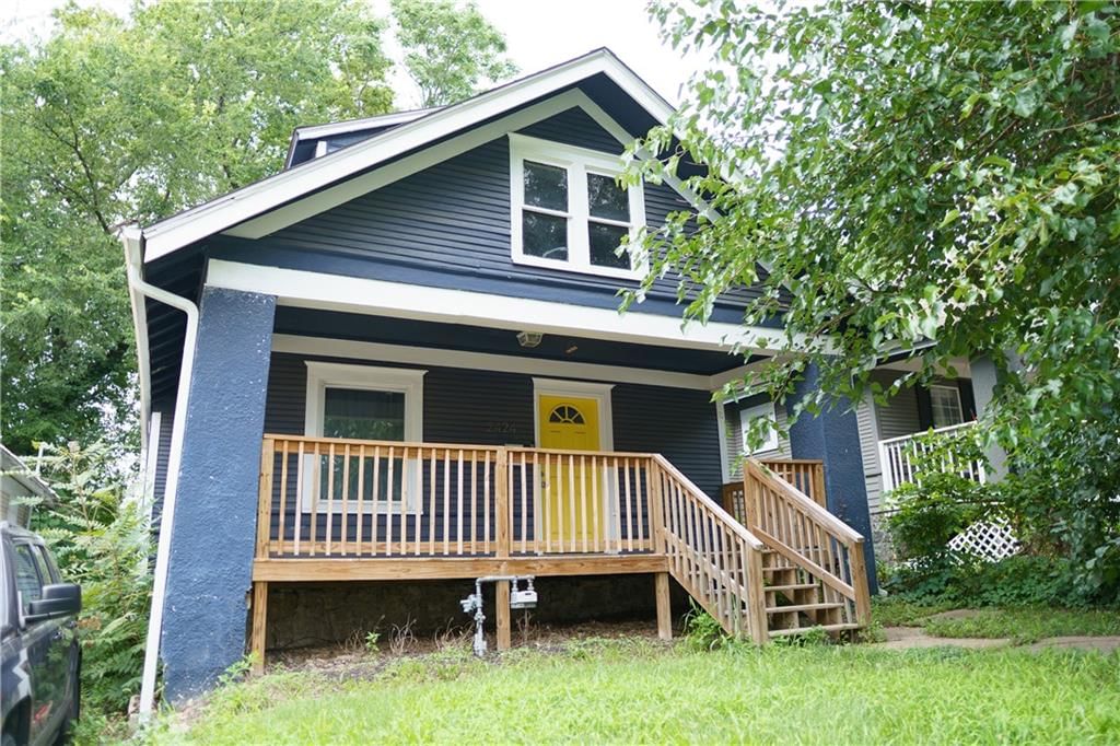 2424 Cypress Avenue — photo 2