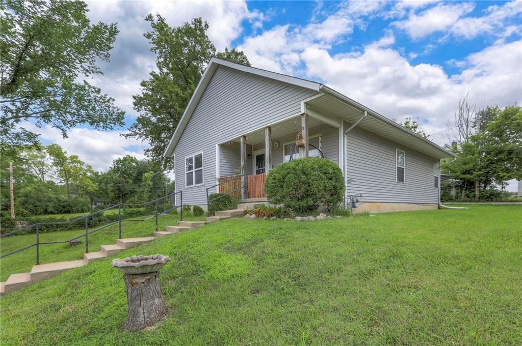 3705 Woodland Avenue — photo 2