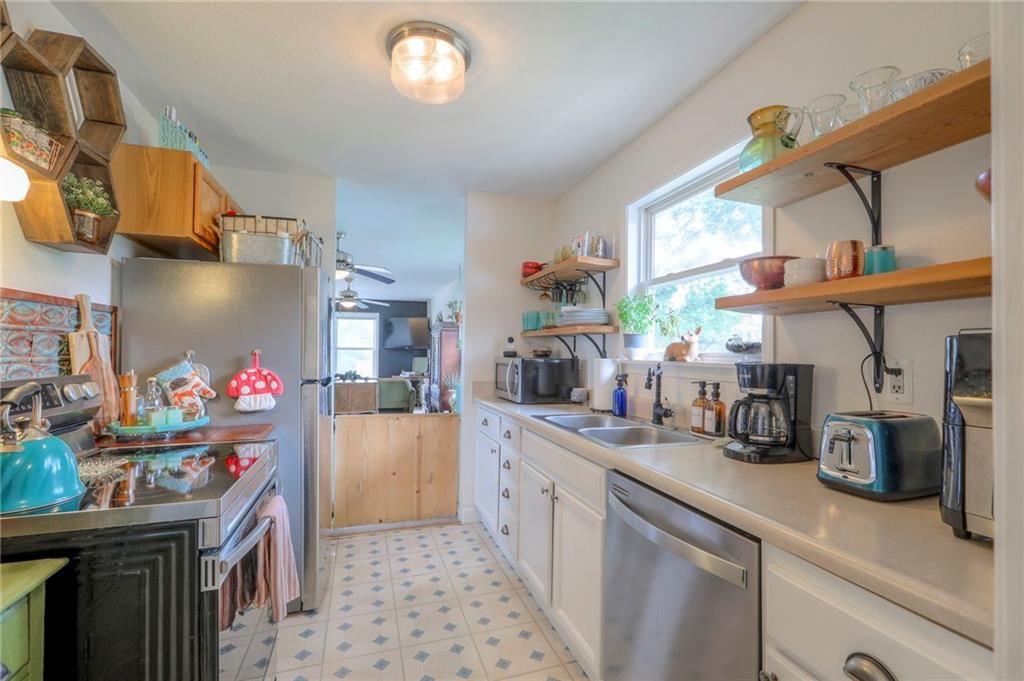 3705 Woodland Avenue — photo 11