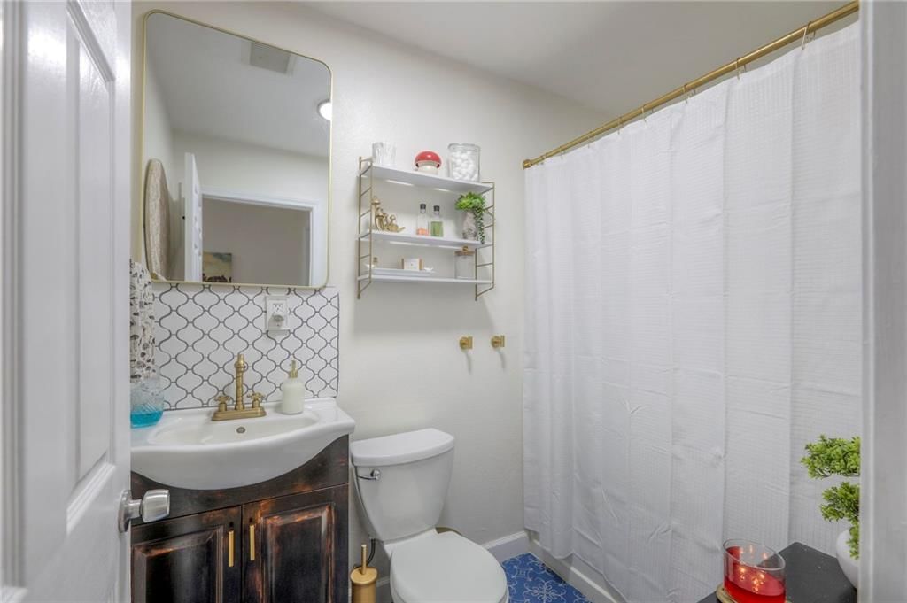 3705 Woodland Avenue — photo 16