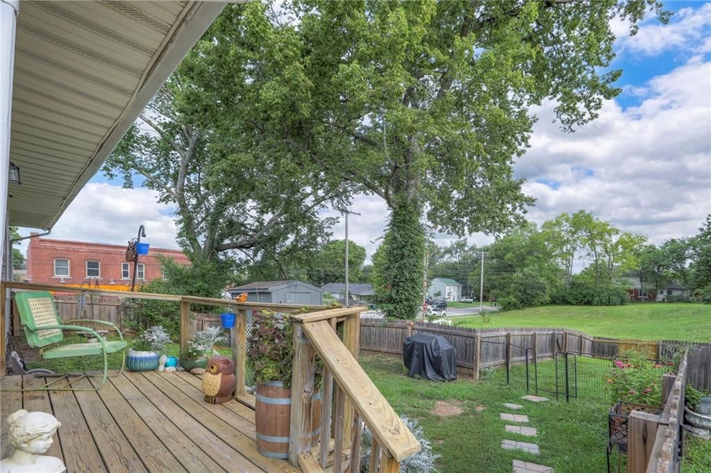 3705 Woodland Avenue — photo 26