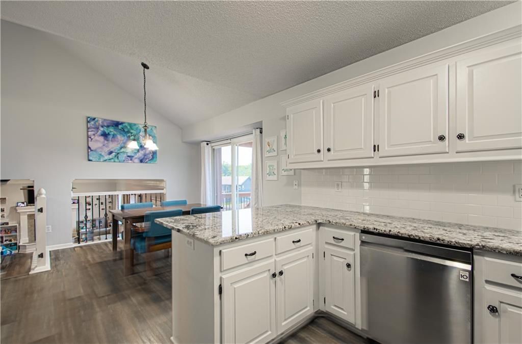 11920 N Tracy Avenue — photo 9