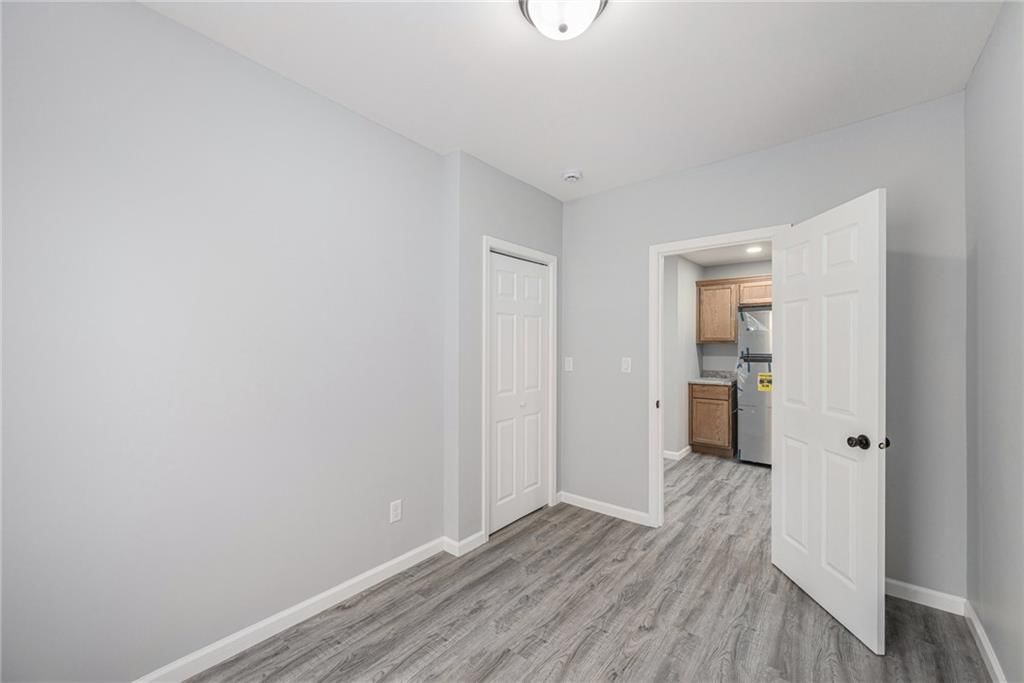 Photo 9 of 17 - 2419 S 10th Street