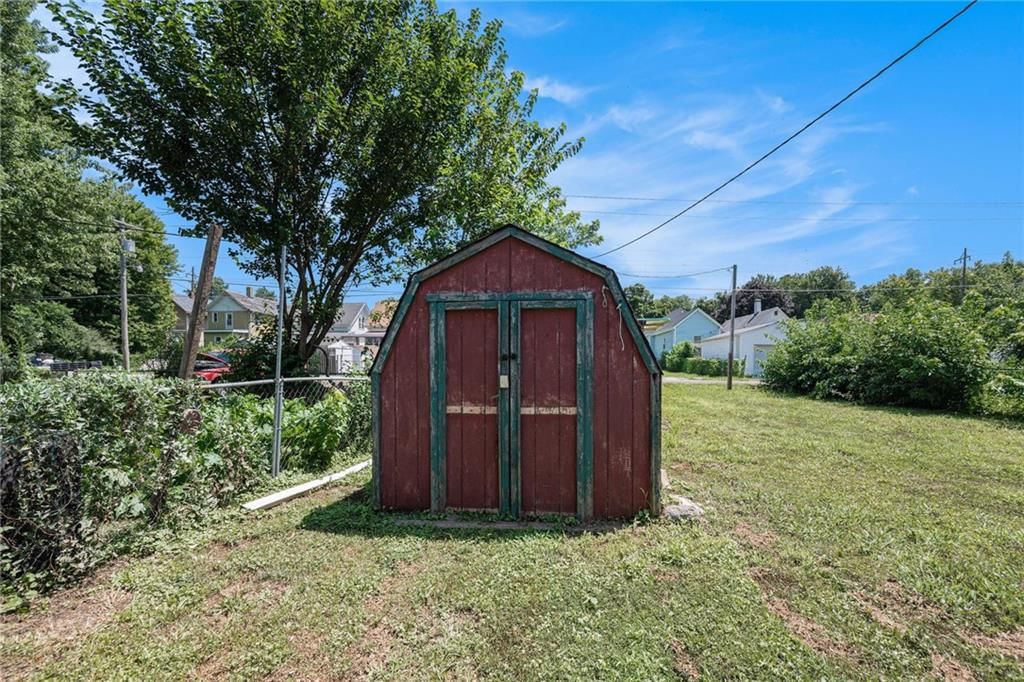 Photo 17 of 17 - 2419 S 10th Street