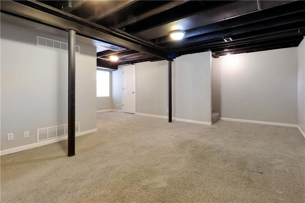 Photo 20 of 27 - 2225 W 74th Street