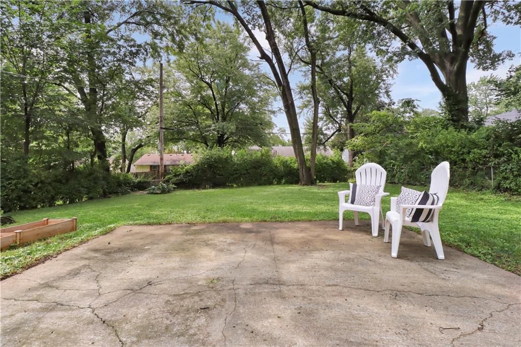 Photo 23 of 27 - 2225 W 74th Street