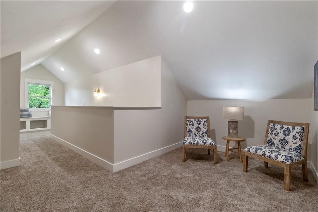 Photo 23 of 37 - 18 Beechwood Lane