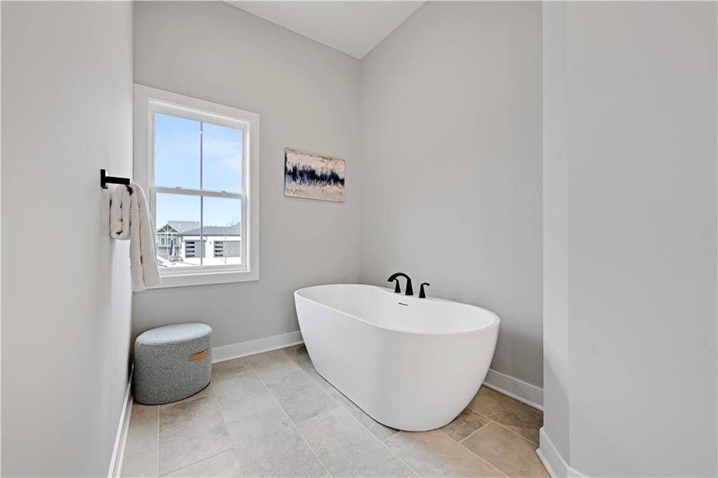 15411 W 161st Terrace — photo 22