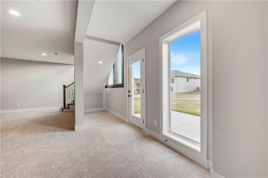 15411 W 161st Terrace — photo 36
