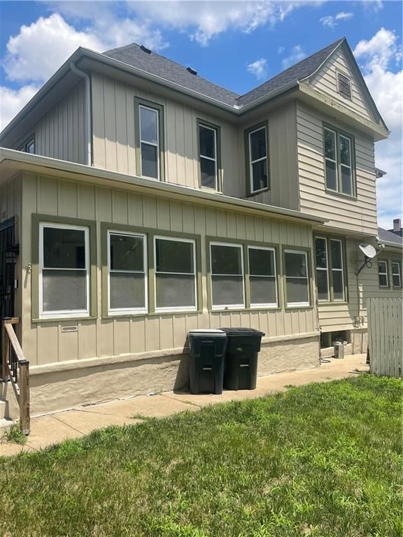 105 S Benton Boulevard — photo 16