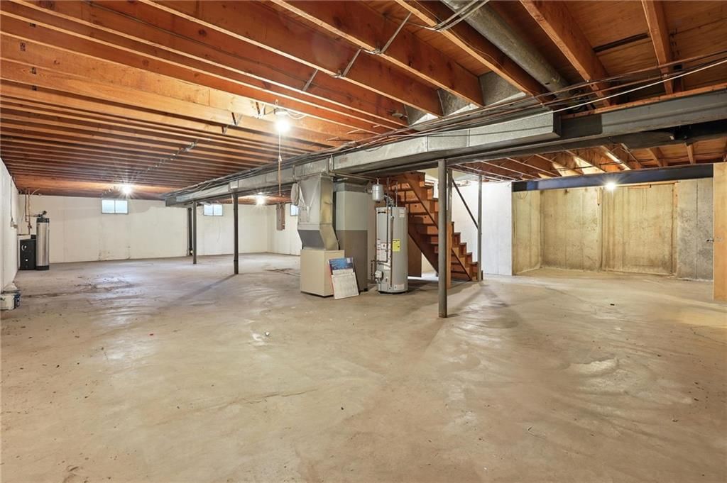 1316 Vilas Street — photo 22