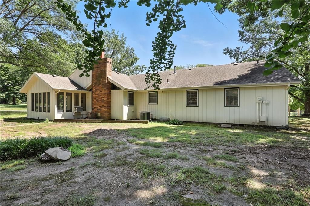 1316 Vilas Street — photo 24