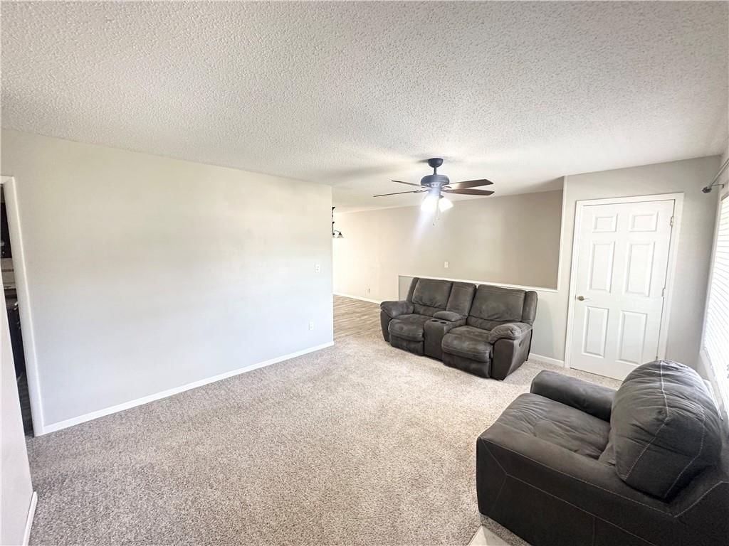 Photo 8 of 43 - 5406 Cypress Avenue