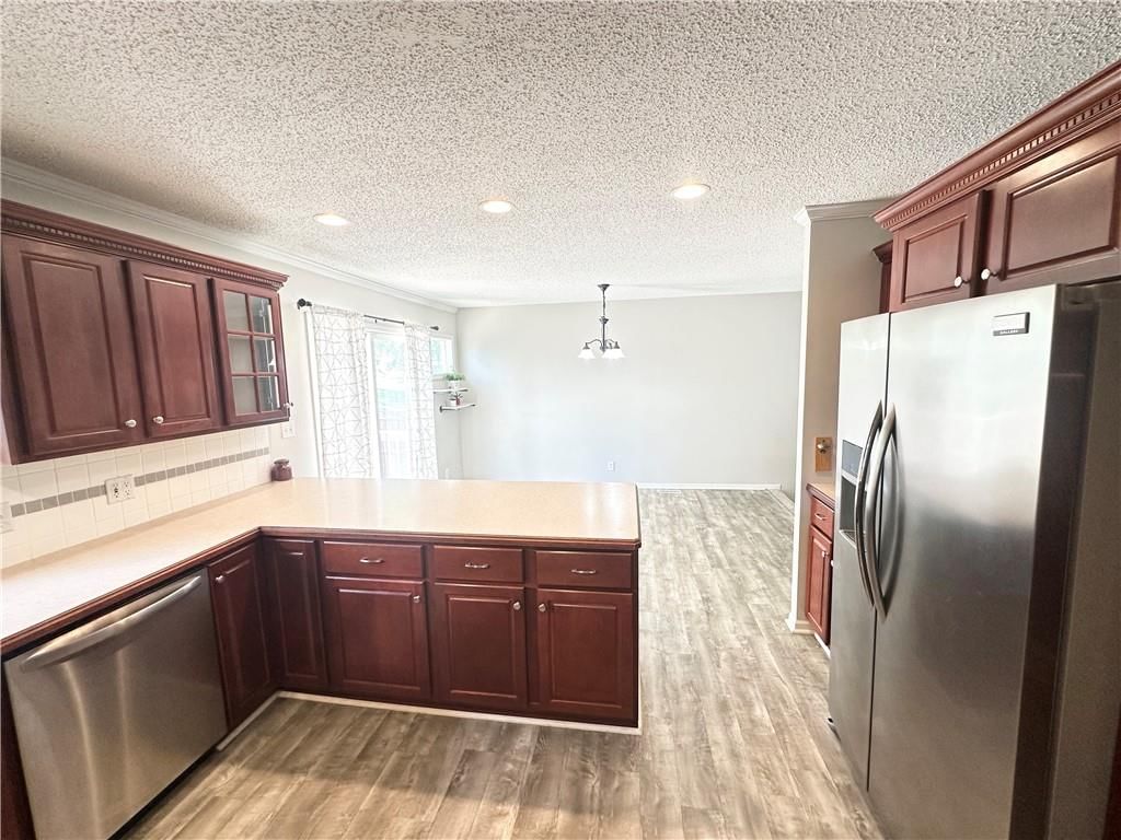 Photo 12 of 43 - 5406 Cypress Avenue