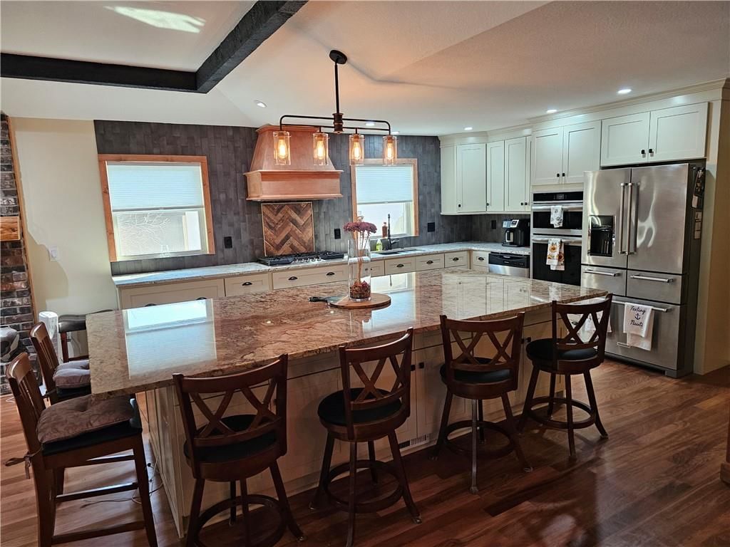 328 N Winnebago Drive — photo 3