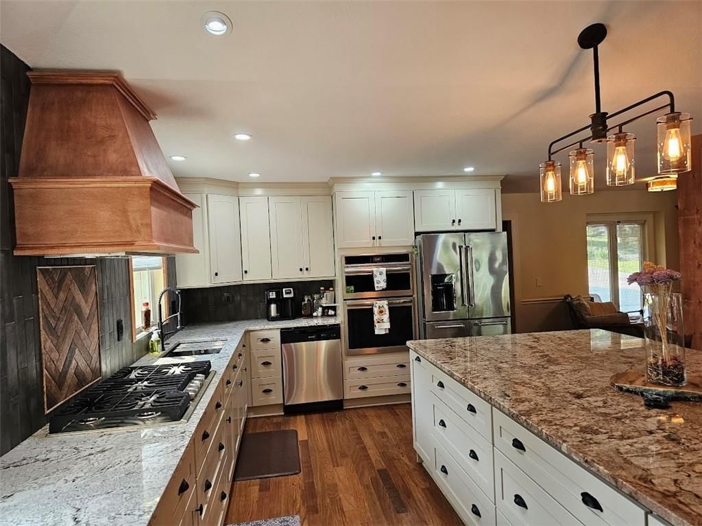 328 N Winnebago Drive — photo 6