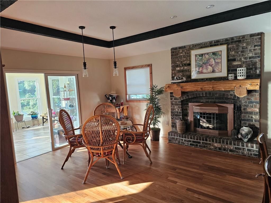 328 N Winnebago Drive — photo 7