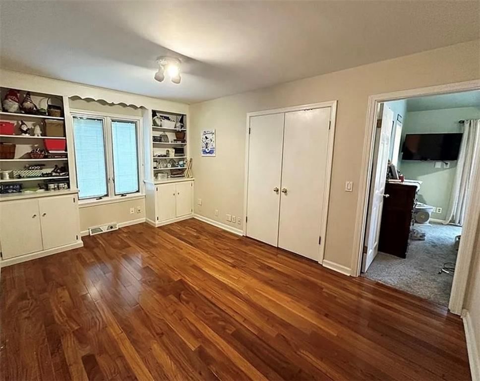 328 N Winnebago Drive — photo 14