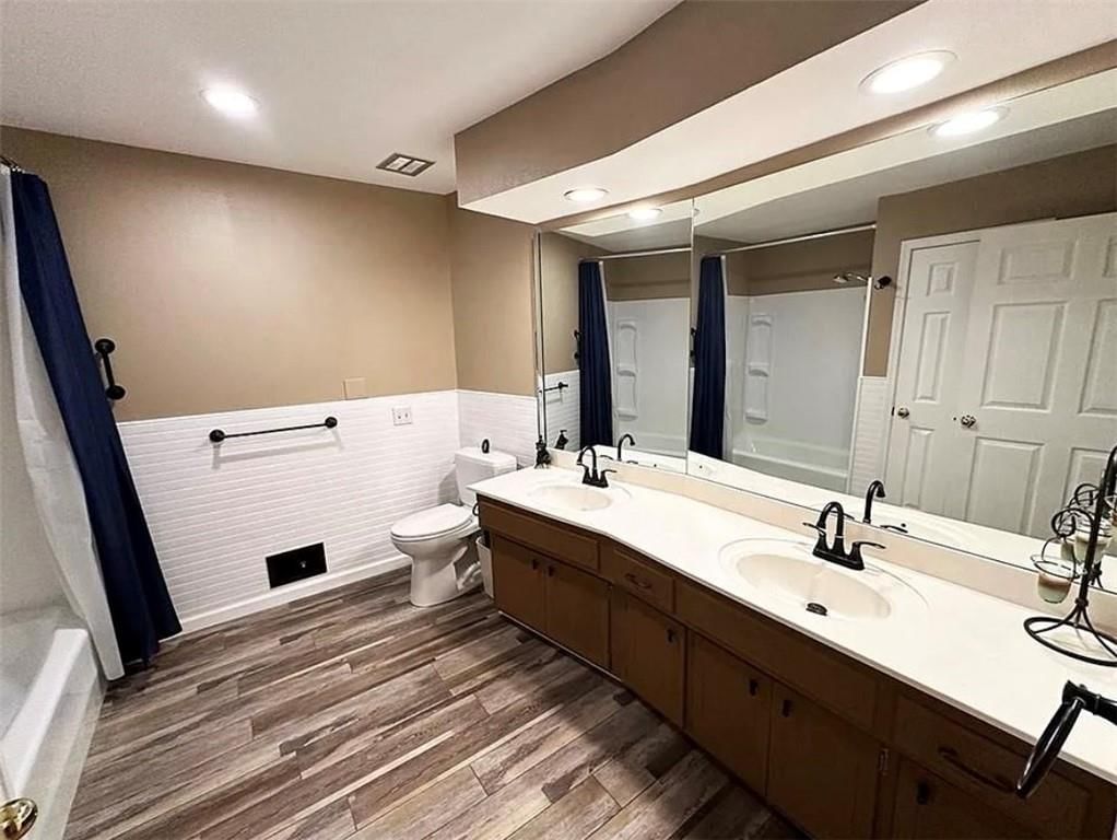 328 N Winnebago Drive — photo 17