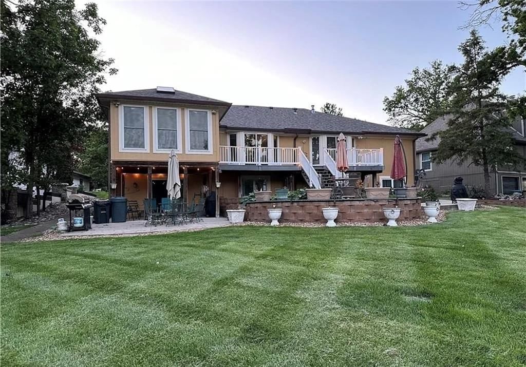 328 N Winnebago Drive — photo 24