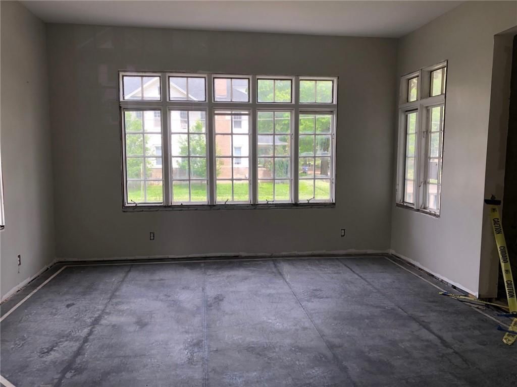524 S Grand Avenue — photo 7