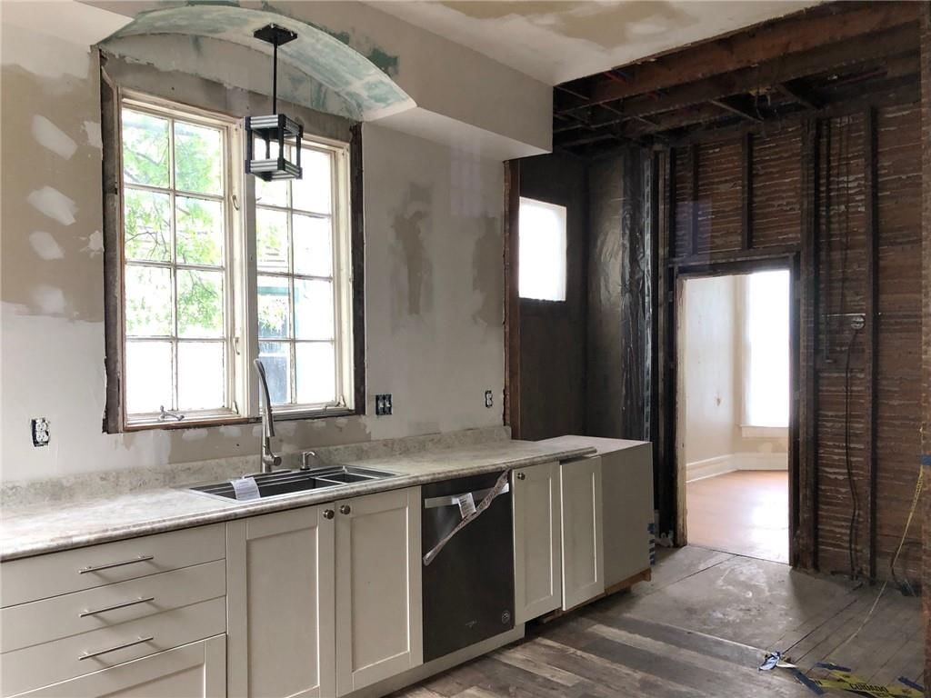 524 S Grand Avenue — photo 13