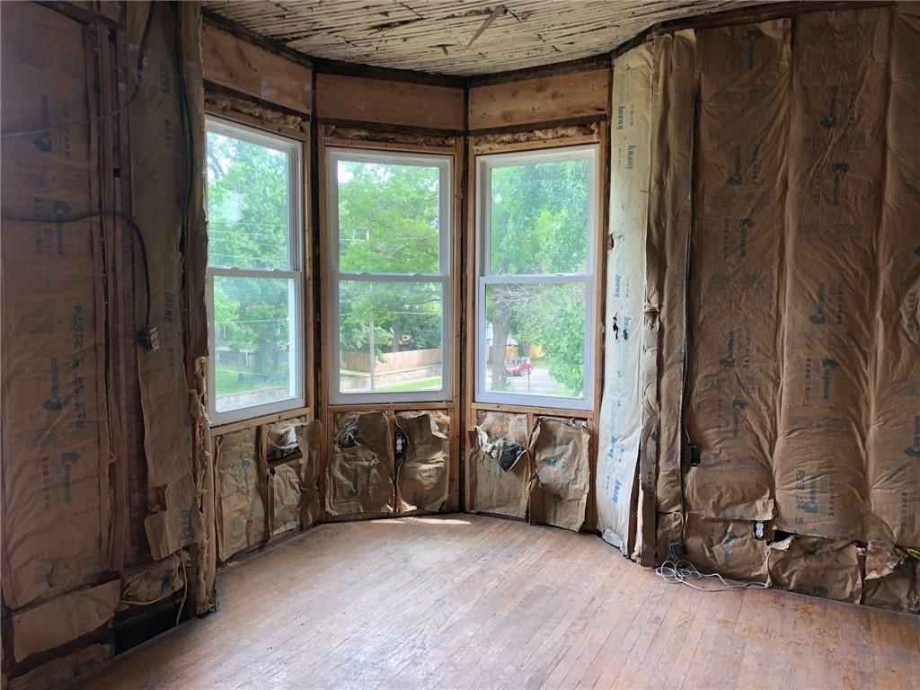 524 S Grand Avenue — photo 19