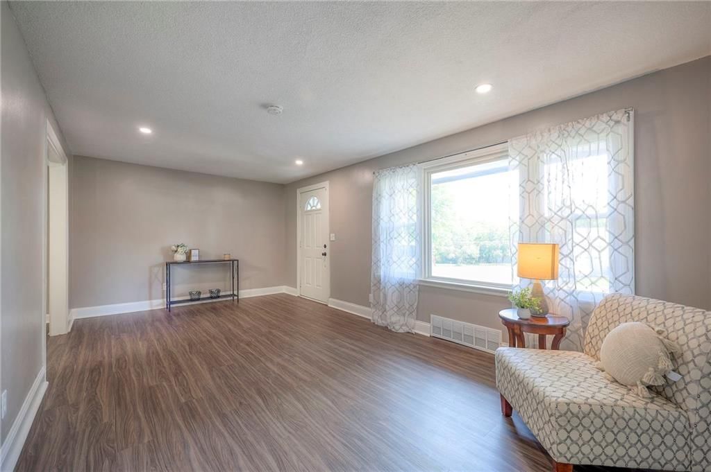 1044 S 45th Terrace — photo 8