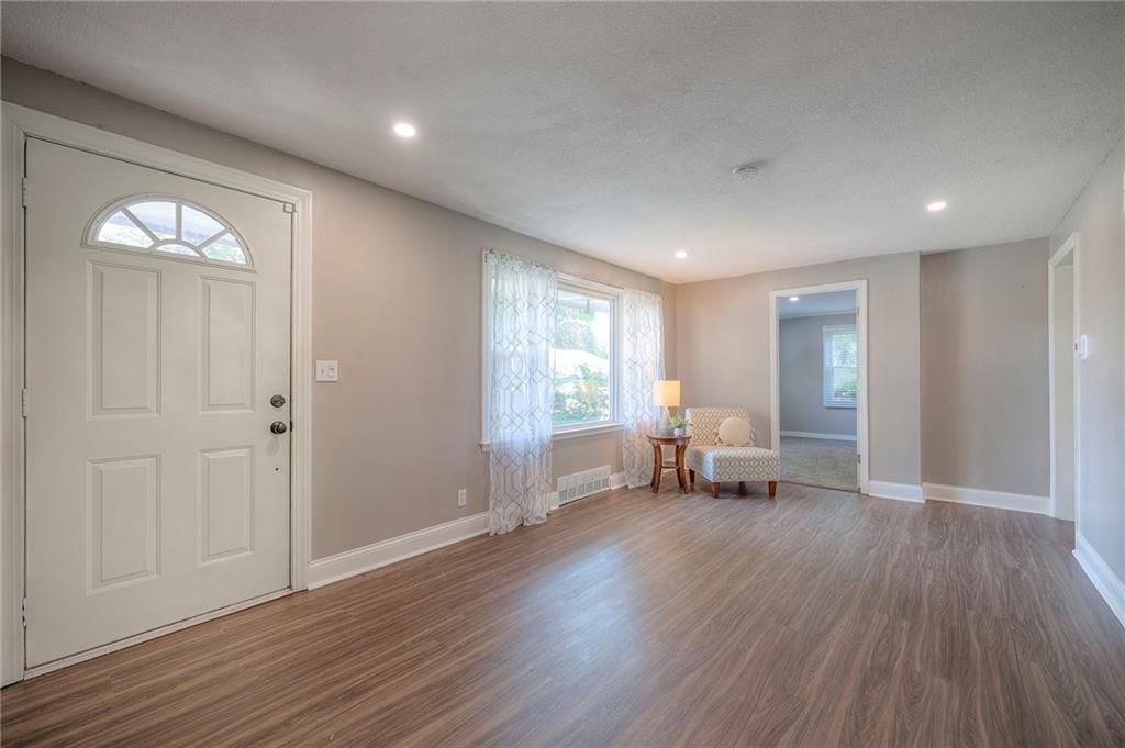 1044 S 45th Terrace — photo 11