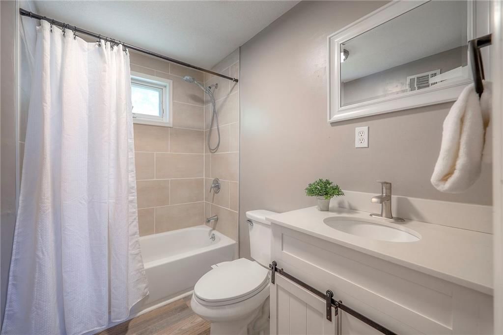 1044 S 45th Terrace — photo 12