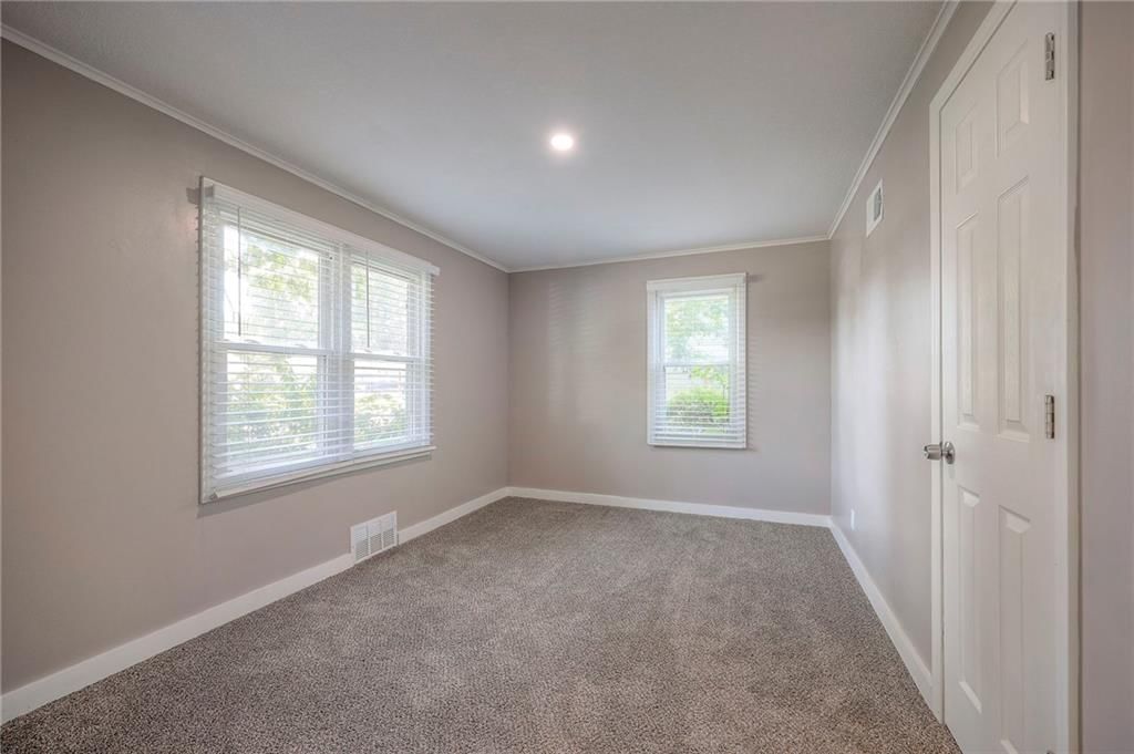 1044 S 45th Terrace — photo 13
